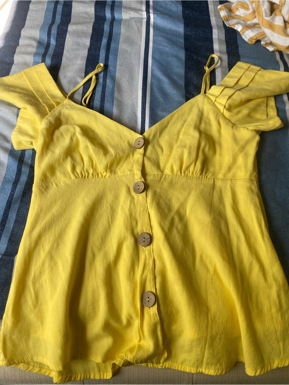 Peach Love California Yellow Button-Front Cold-Shoulder Camisole